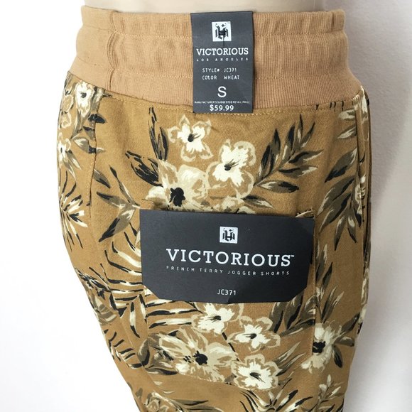 Unisex French Terry Printed Capri Cropped Shorts - Picture 5 of 9